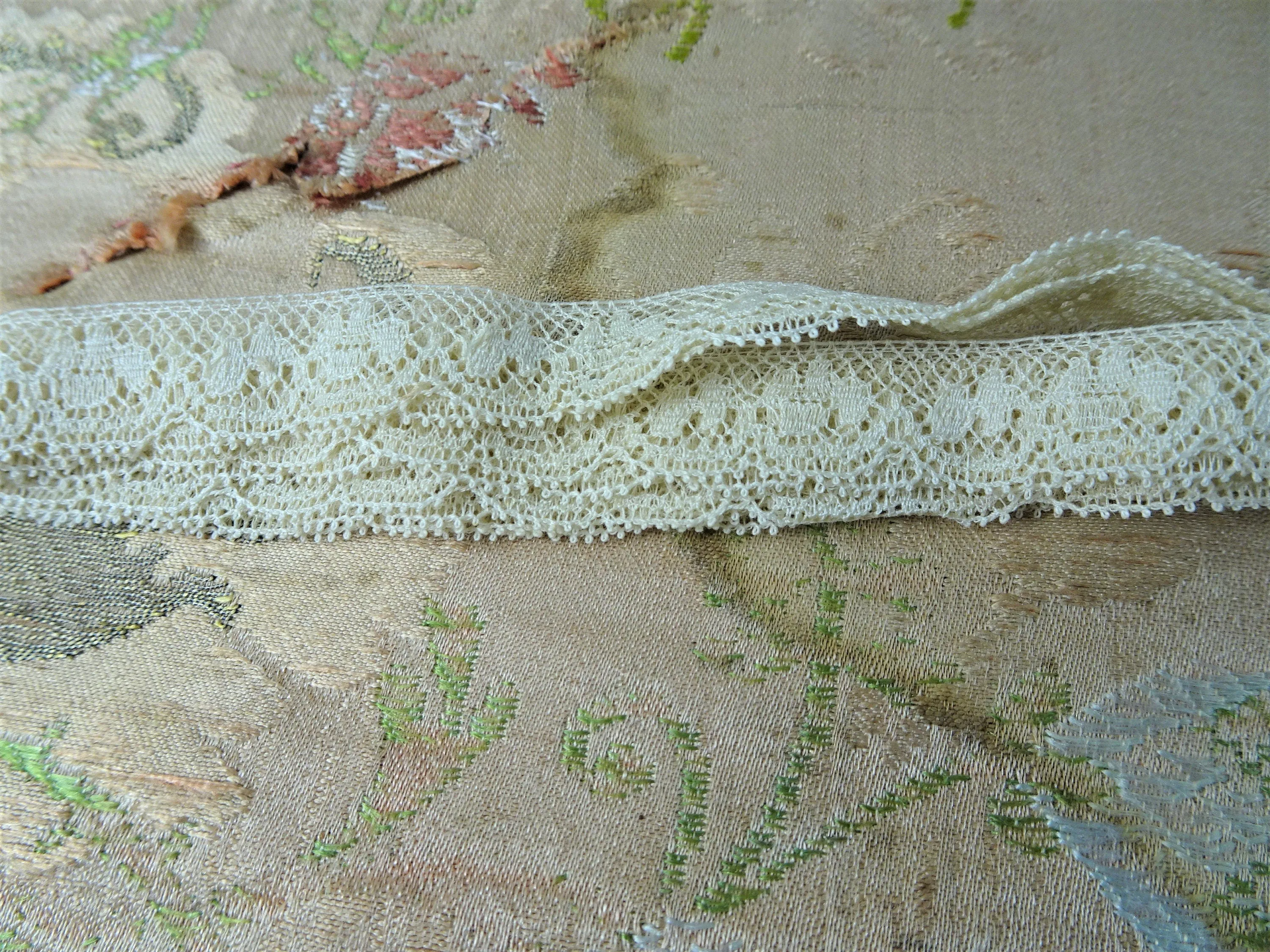 Antique 20s FRENCH DOLL Lace Trim Delicate Pattern,Flapper Era,For Boudoir Lamp Shades,Wedding Bridal Clothing,Collectible Vintage Lace
