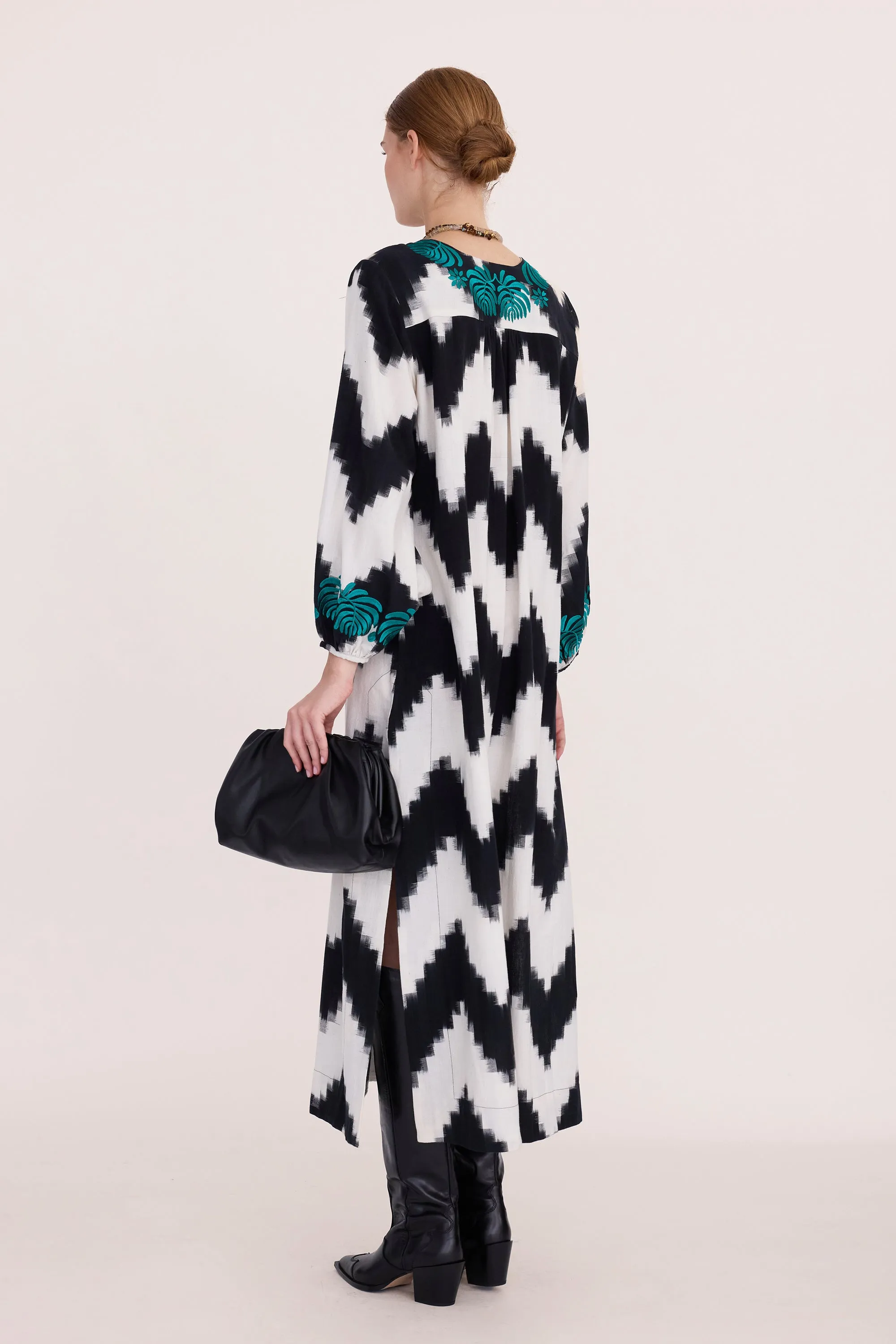 Gadisar Black Kaftan