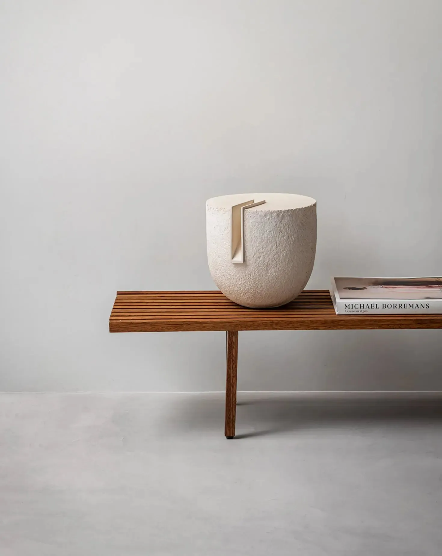 Guy Buseyne Clausa Forma Vase