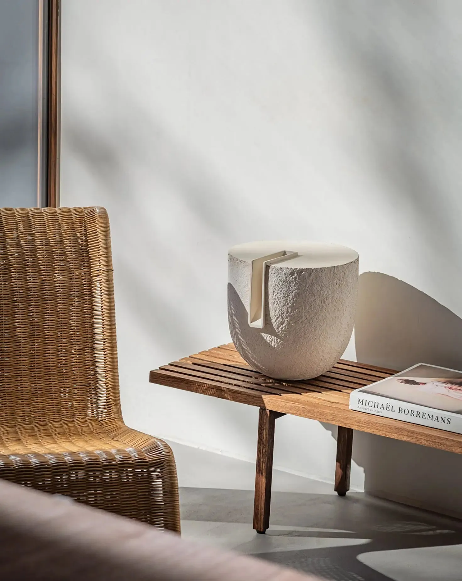Guy Buseyne Clausa Forma Vase
