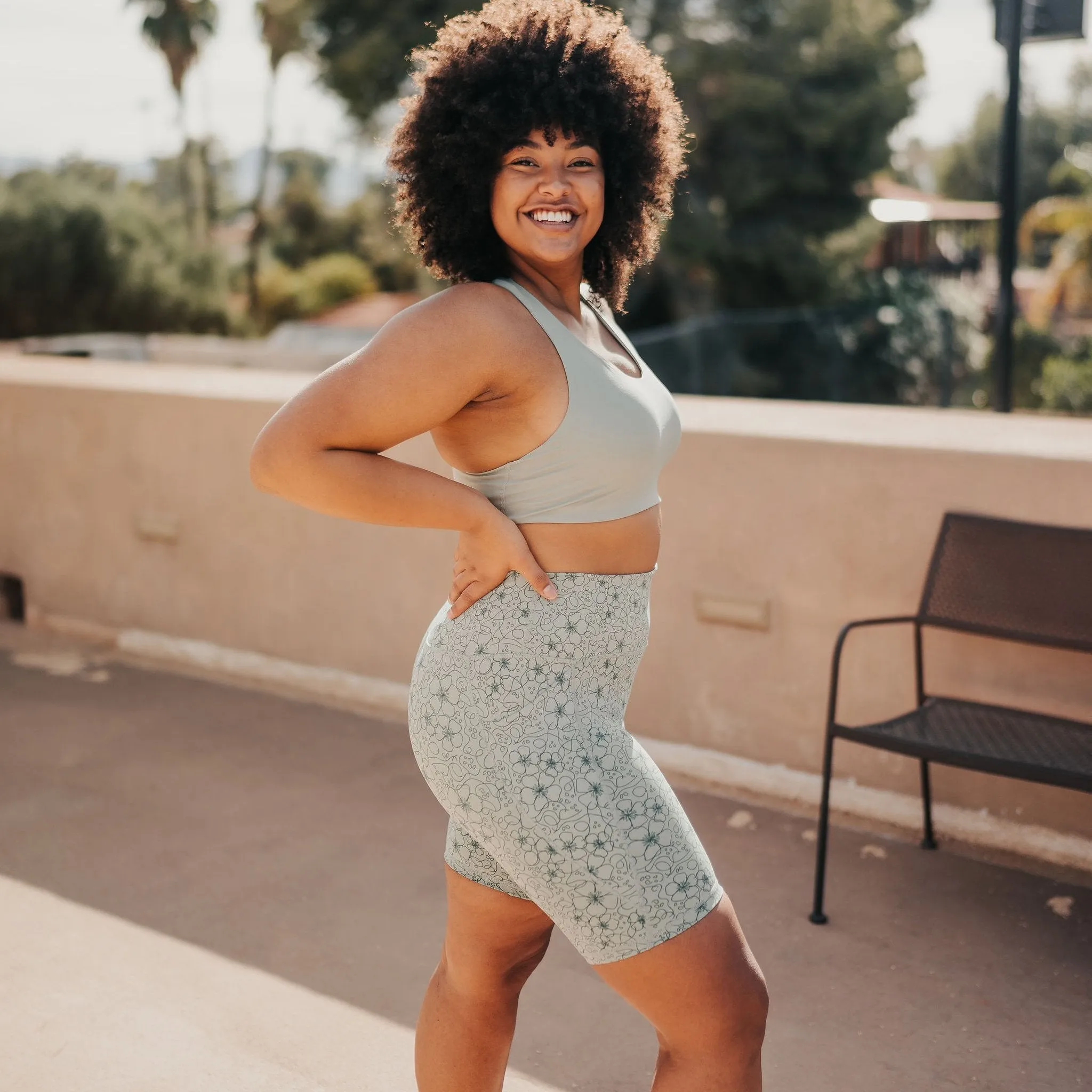 Lux High Waisted Rio Shorts (7 in. inseam) - Floral Sage