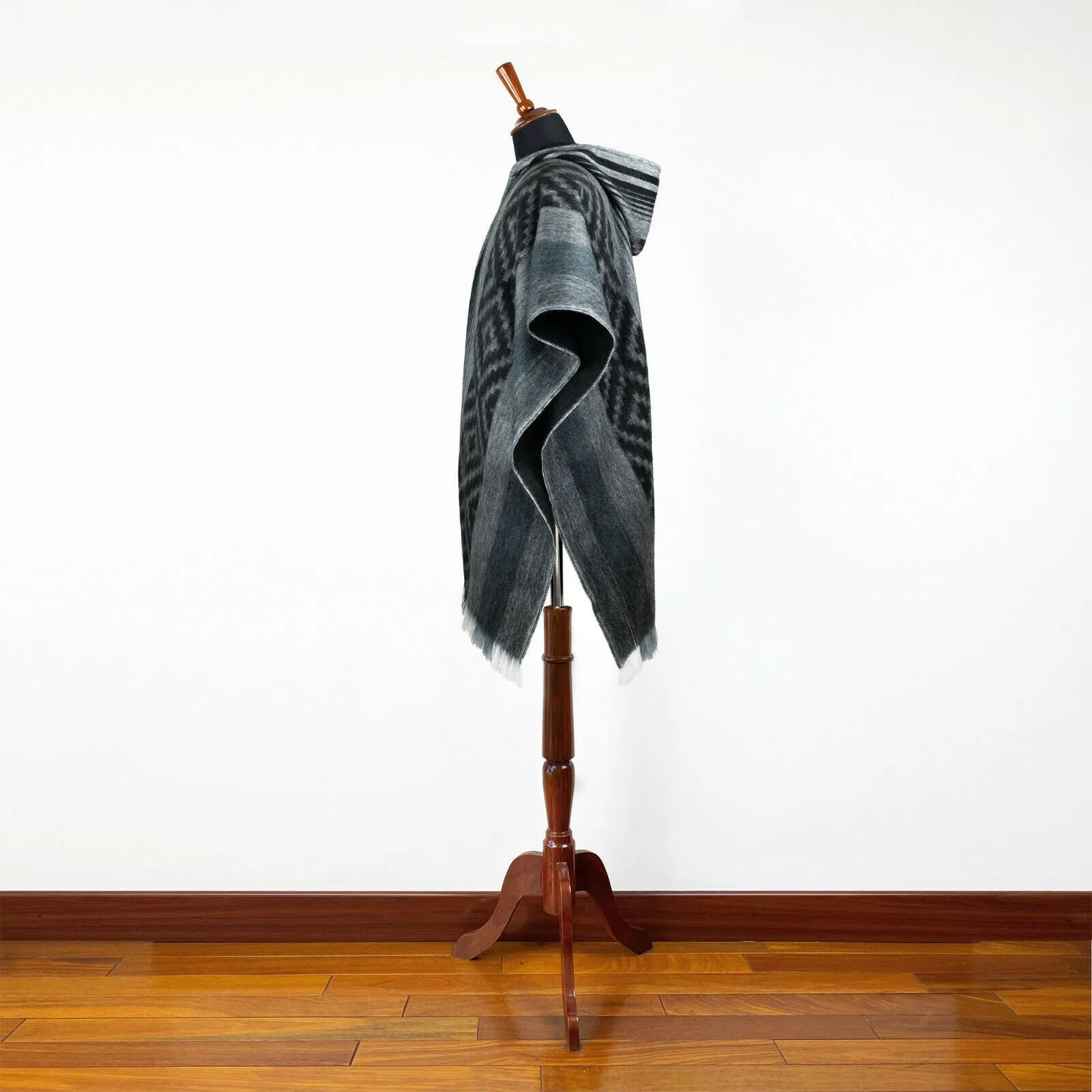 Nambija - Lightweight Baby Alpaca Hooded Poncho - Charcoal With Diamonds Pattern - Unisex