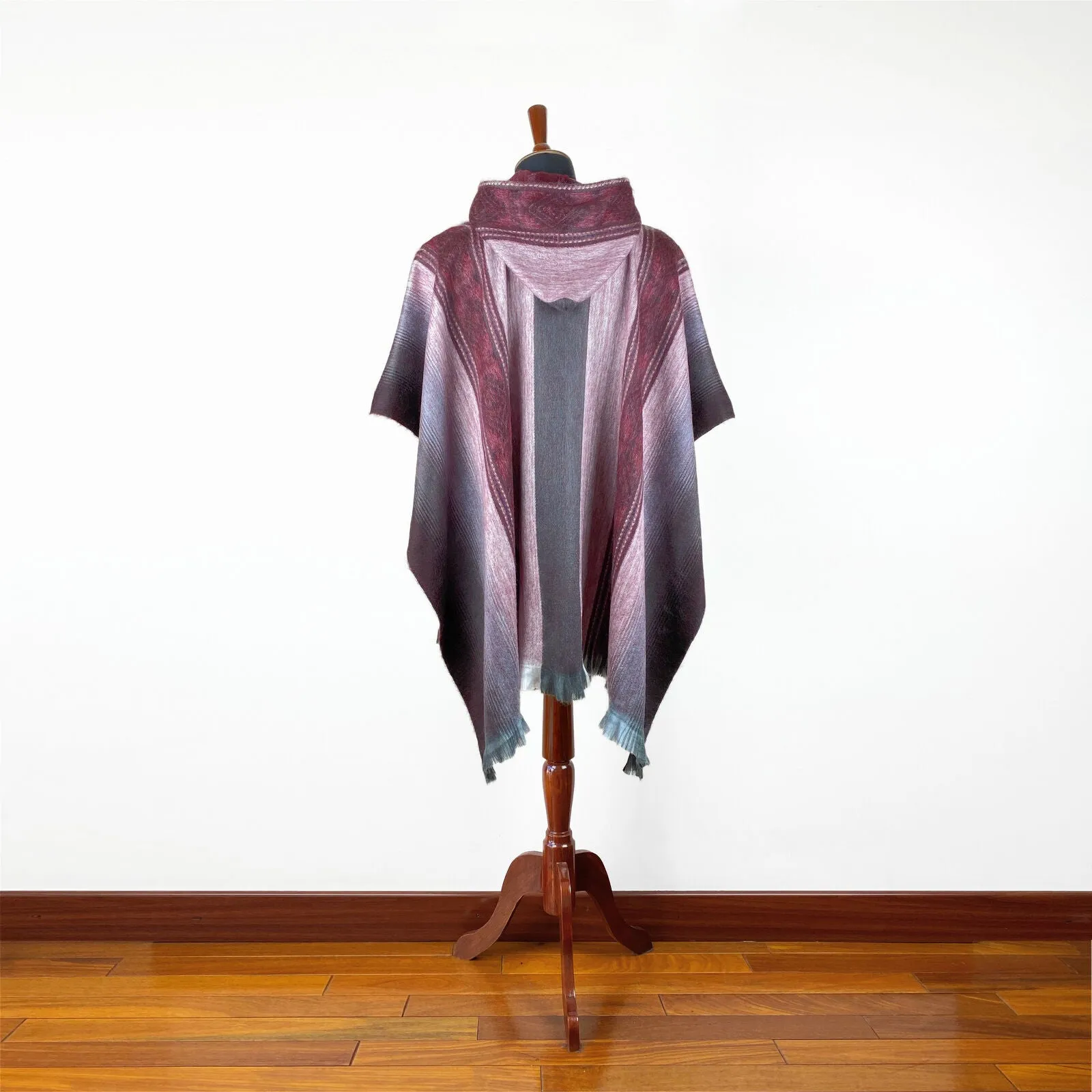 Yaruqui - Lightweight Baby Alpaca Hooded Poncho - Burgundy - Unisex