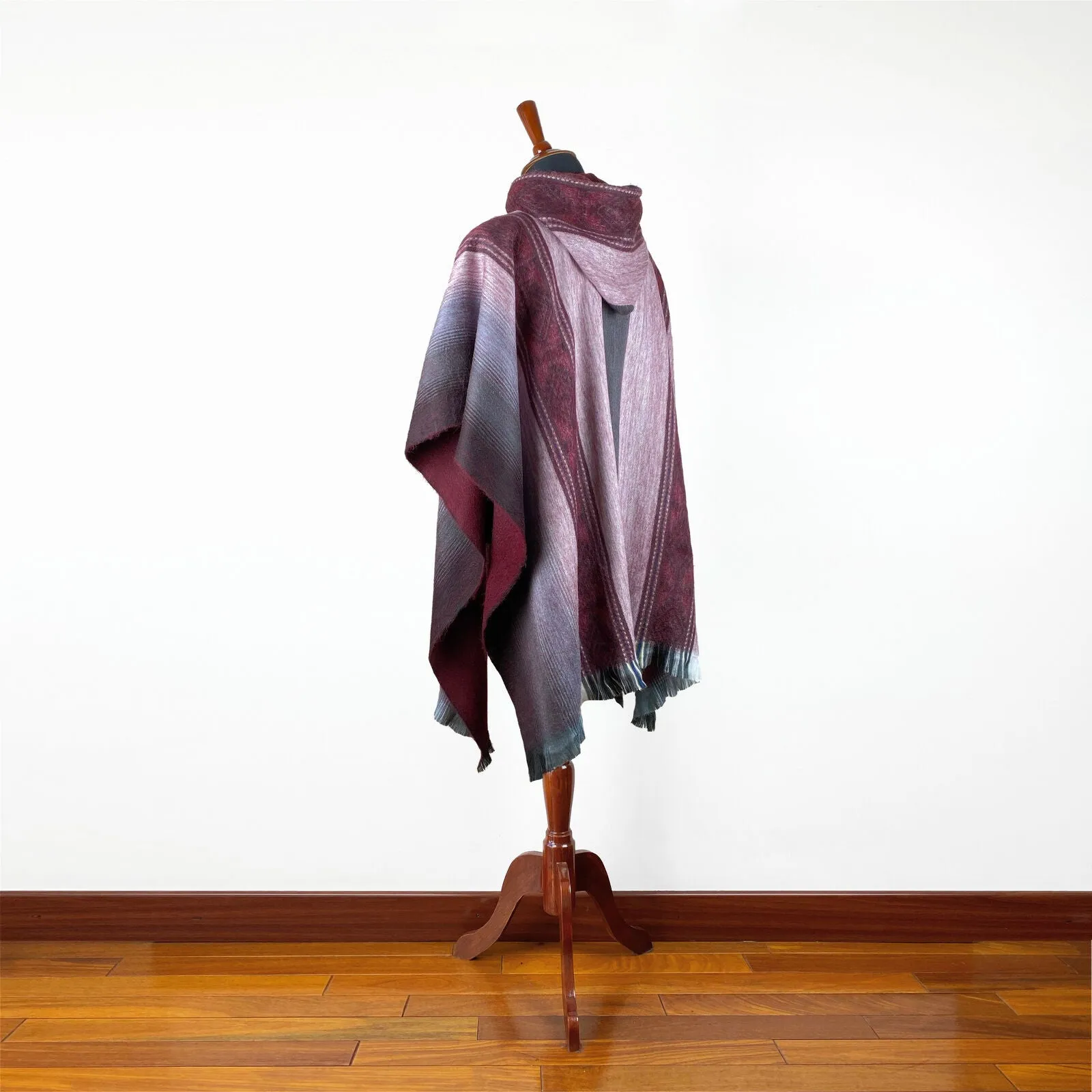 Yaruqui - Lightweight Baby Alpaca Hooded Poncho - Burgundy - Unisex